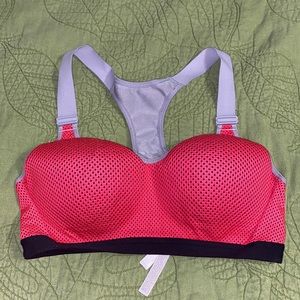 VS Sport sports bra